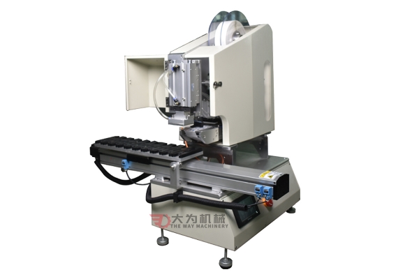 【貼標(biāo)機(jī)】全自動貼標(biāo)機(jī)如何操作？(圖1)